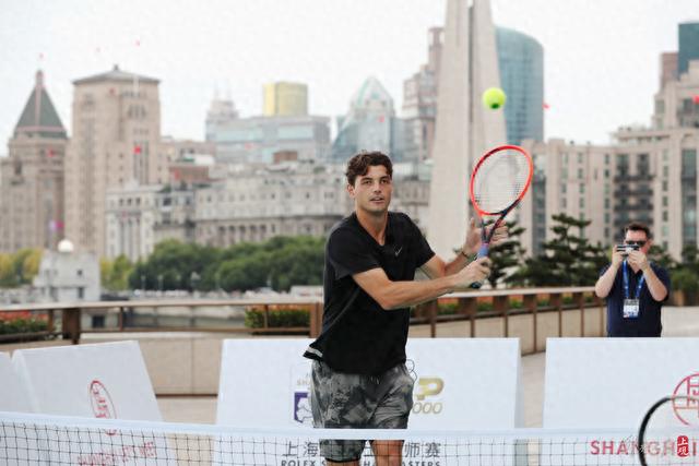 肾上腺素的 肾上腺素的