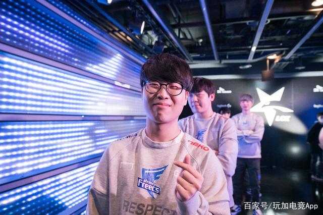 也是球迷们 也是球迷们